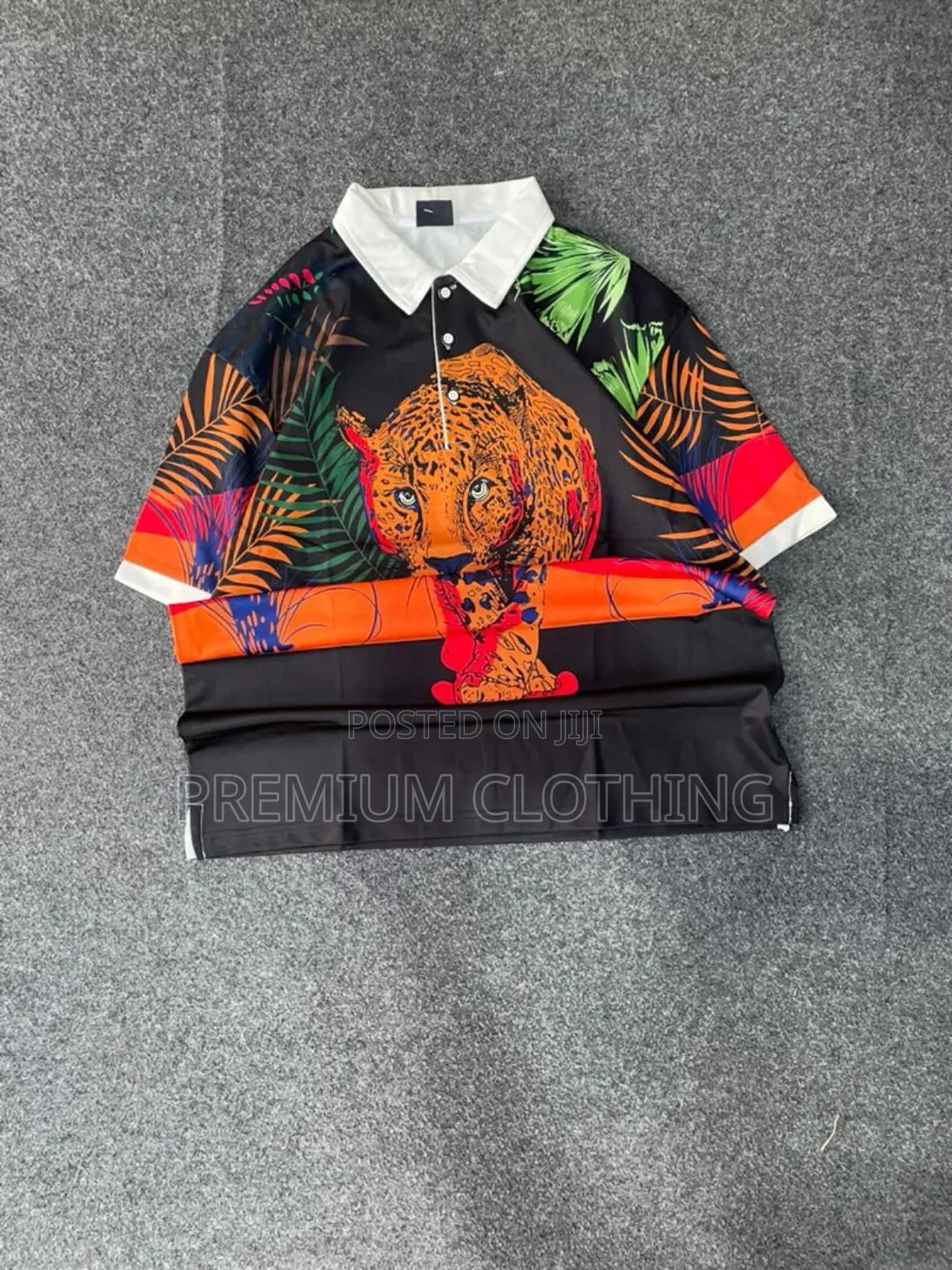 Well Designed Black Round Neck Shirts for Men