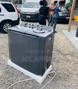 Classic Design LG P1861RWNT Twin Tub Washing Machine.