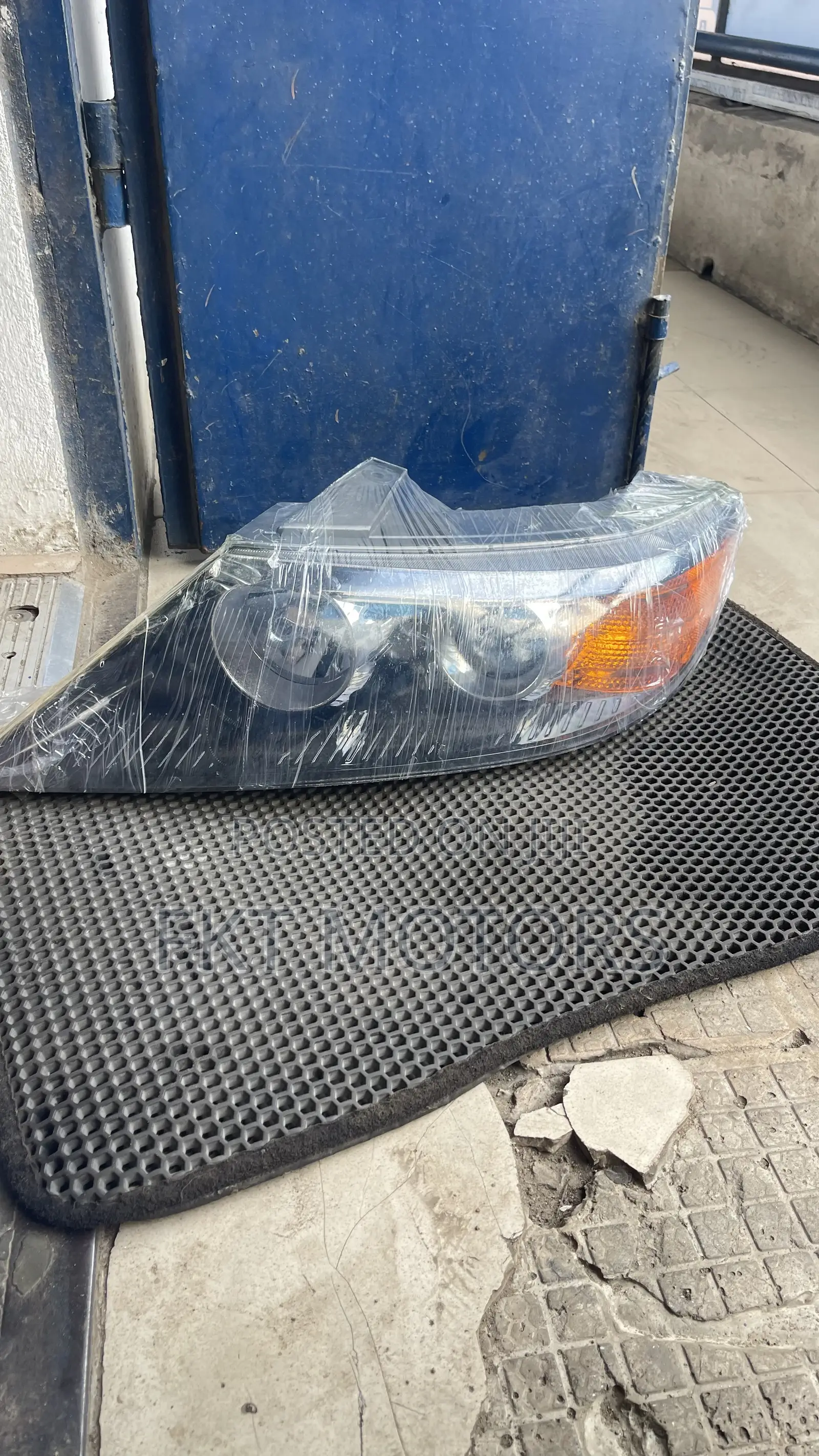 Kia Sorento Headlight Pair 2011/2012/2013/2014/2015/2016