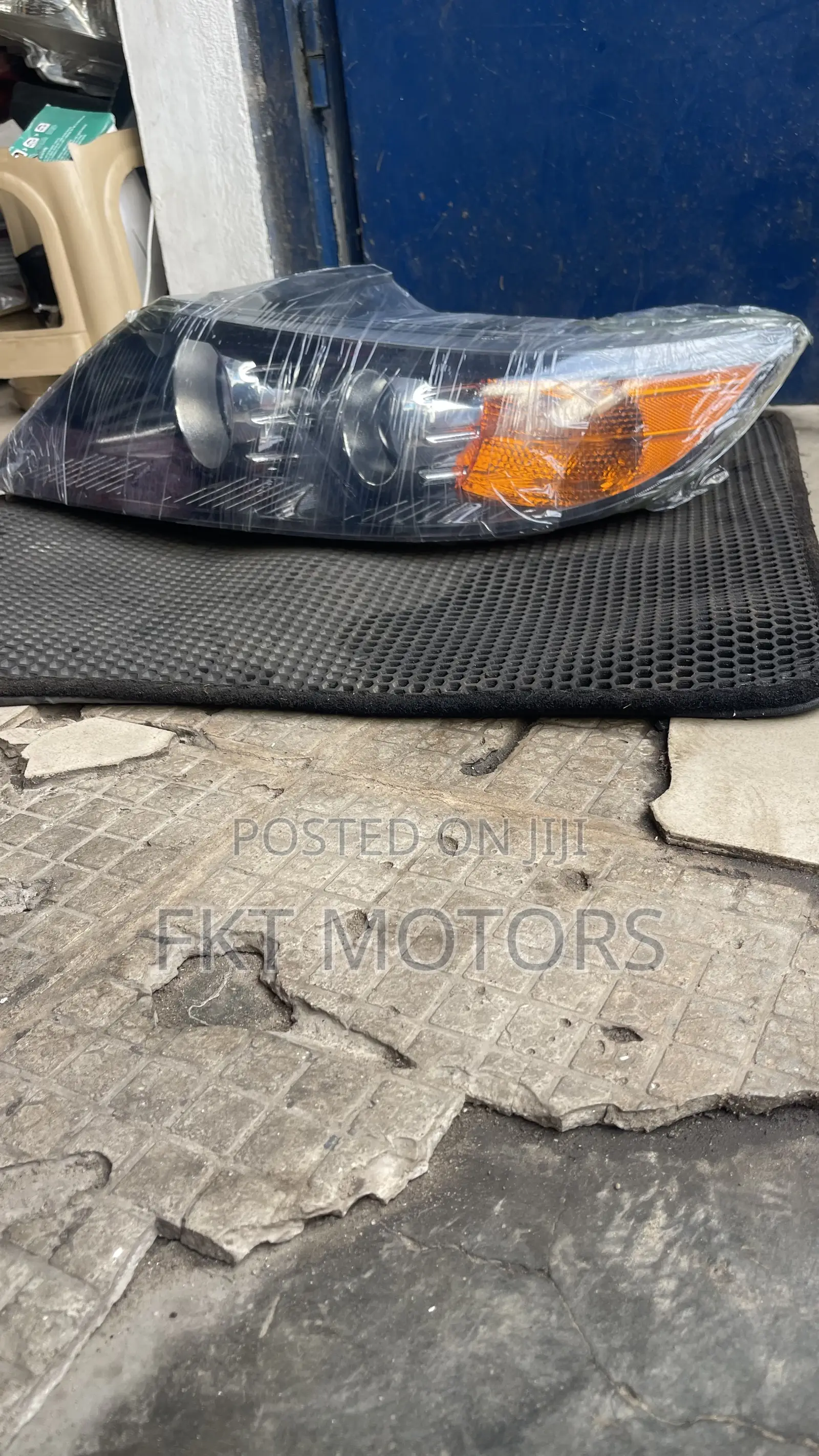 Kia Sorento Headlight Pair 2011/2012/2013/2014/2015/2016