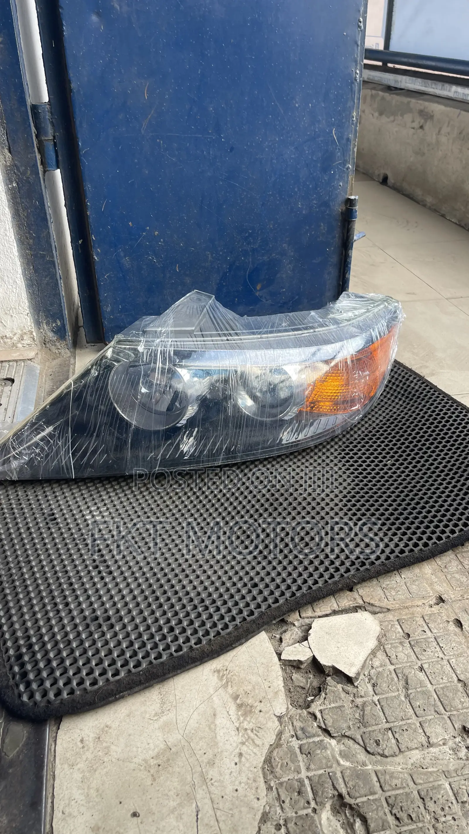 Kia Sorento Headlight Pair 2011/2012/2013/2014/2015/2016