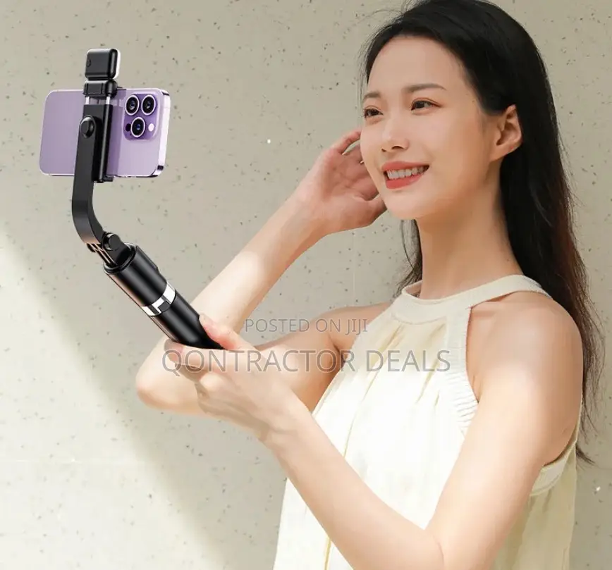 Qontractor Deals Extendable Selfie Stick 1.7 Tripod (Led)