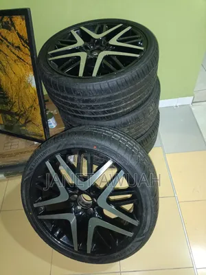 Set of BMW/Mercedes Rims With Brand New Lionhart Tyres 255\35z R20