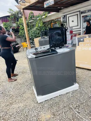 Energy Sufficient Lg P1861RWNT Twin Tub Washing Machine.