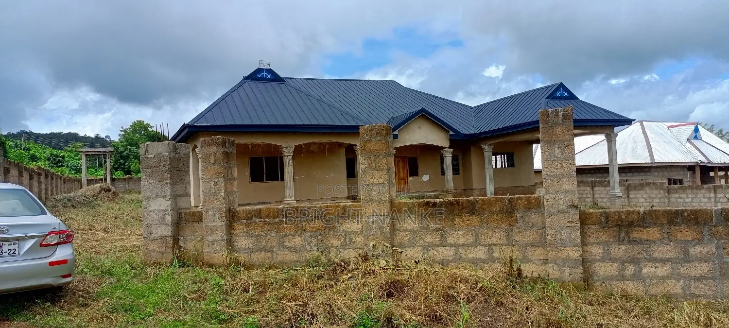 5bdrm House in Sunyani Municipal for sale