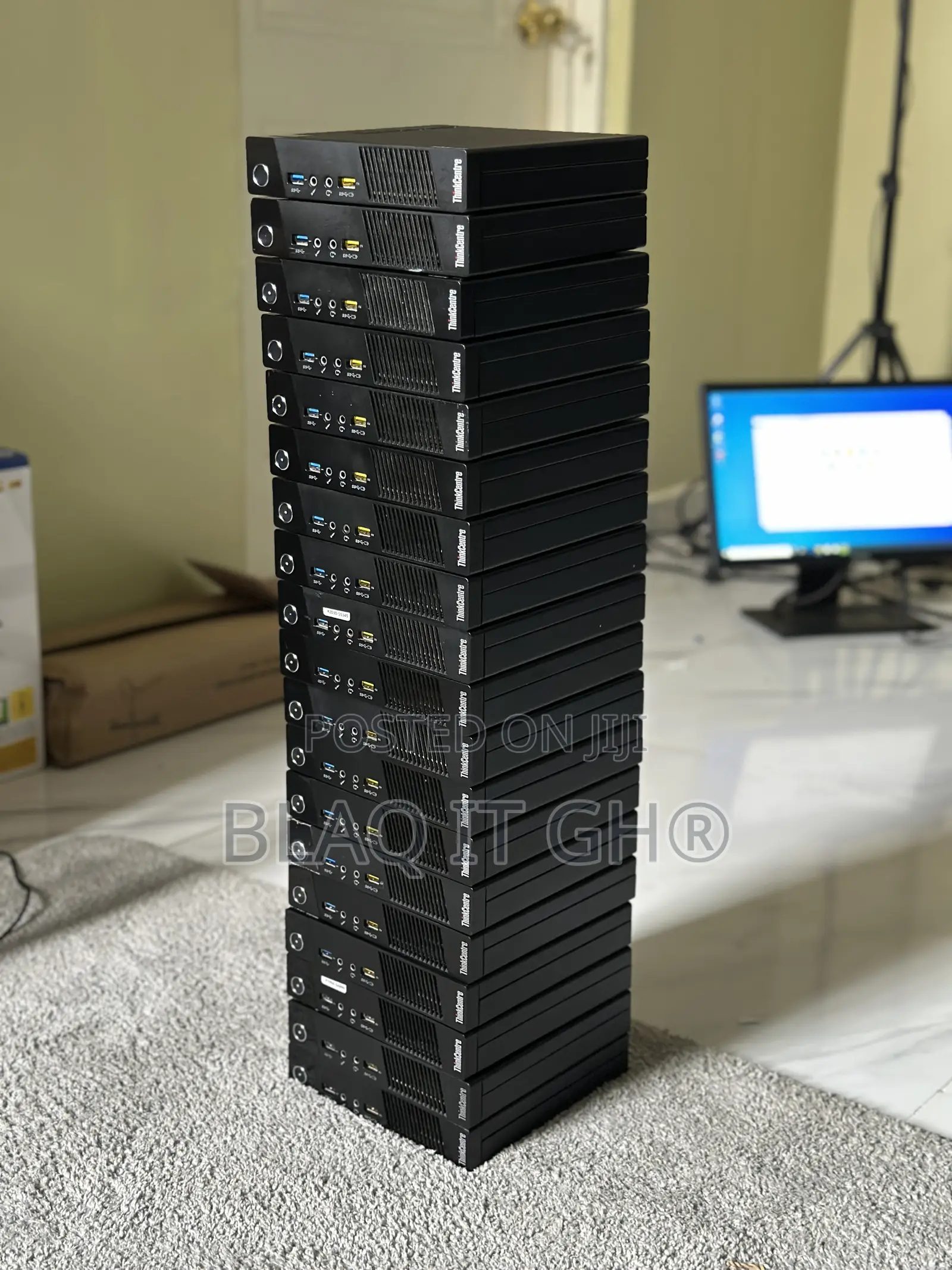 Desktop Computer Lenovo ThinkCentre M720 4GB Intel Core i3 HDD 500GB