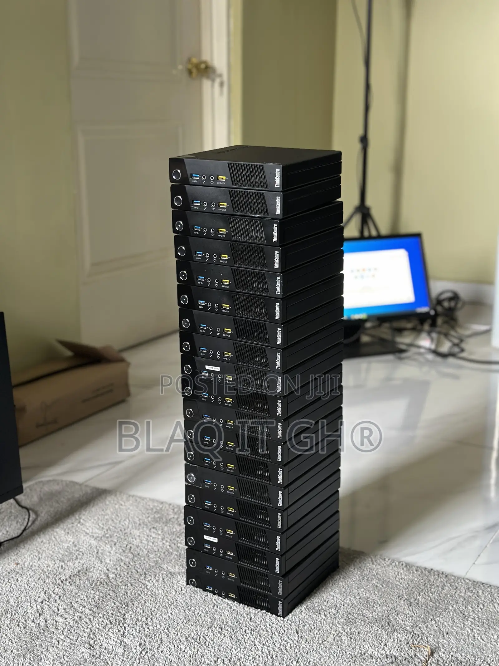 Desktop Computer Lenovo ThinkCentre M720 4GB Intel Core i3 HDD 500GB