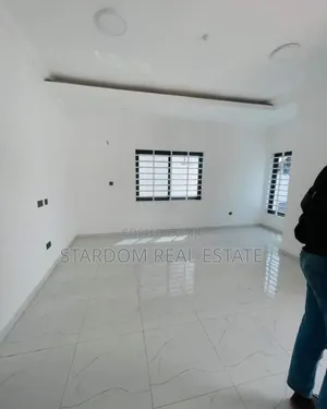 3bdrm Duplex in Spintex for sale