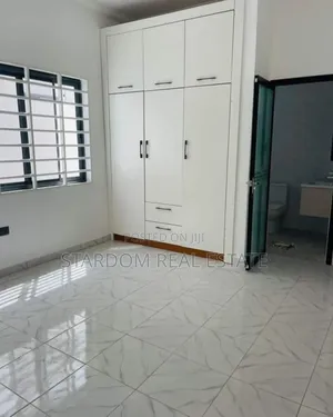 3bdrm Duplex in Spintex for sale