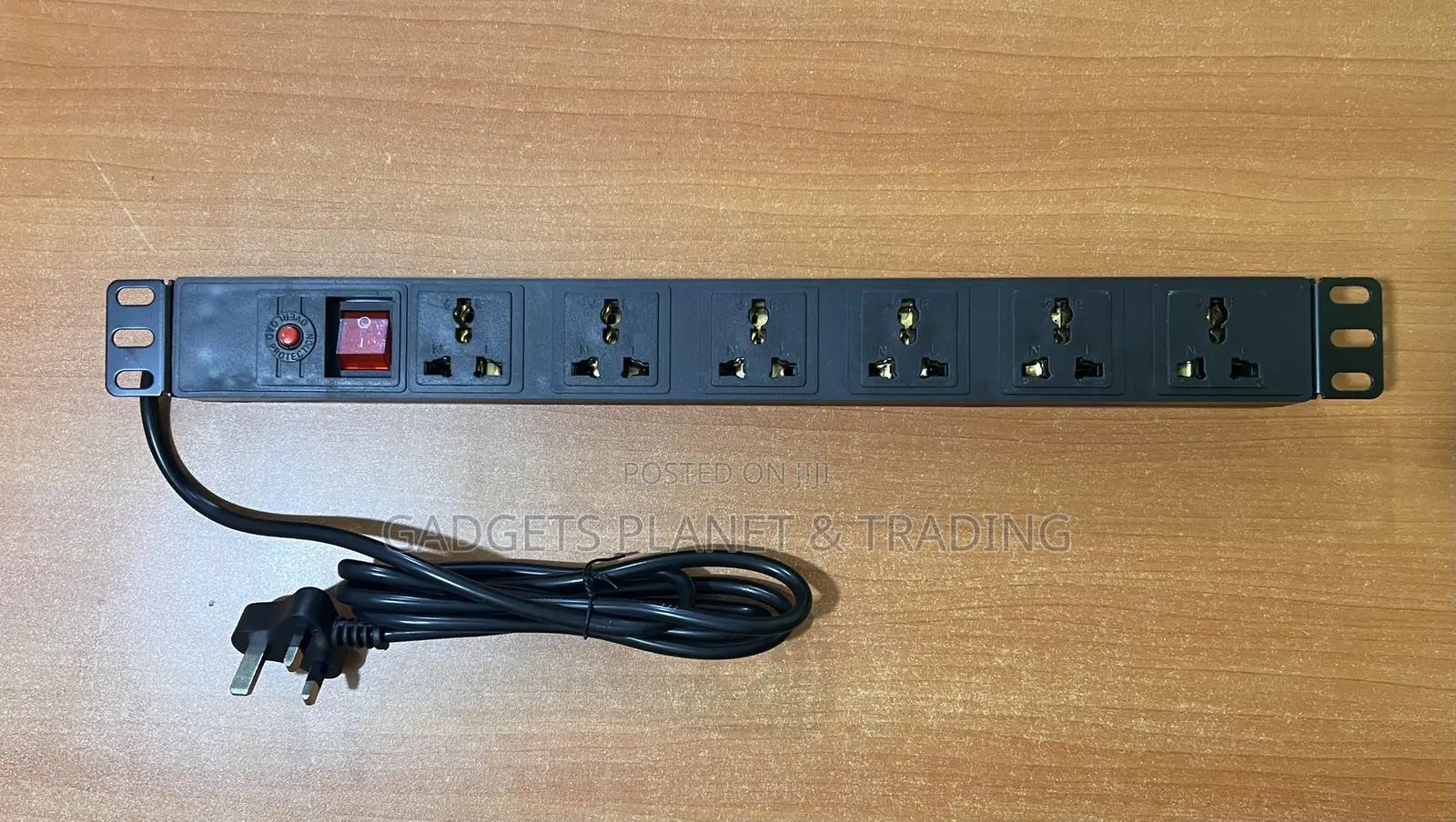 6 Way PUD Rack Power Distribution Unit / UK Extension Board