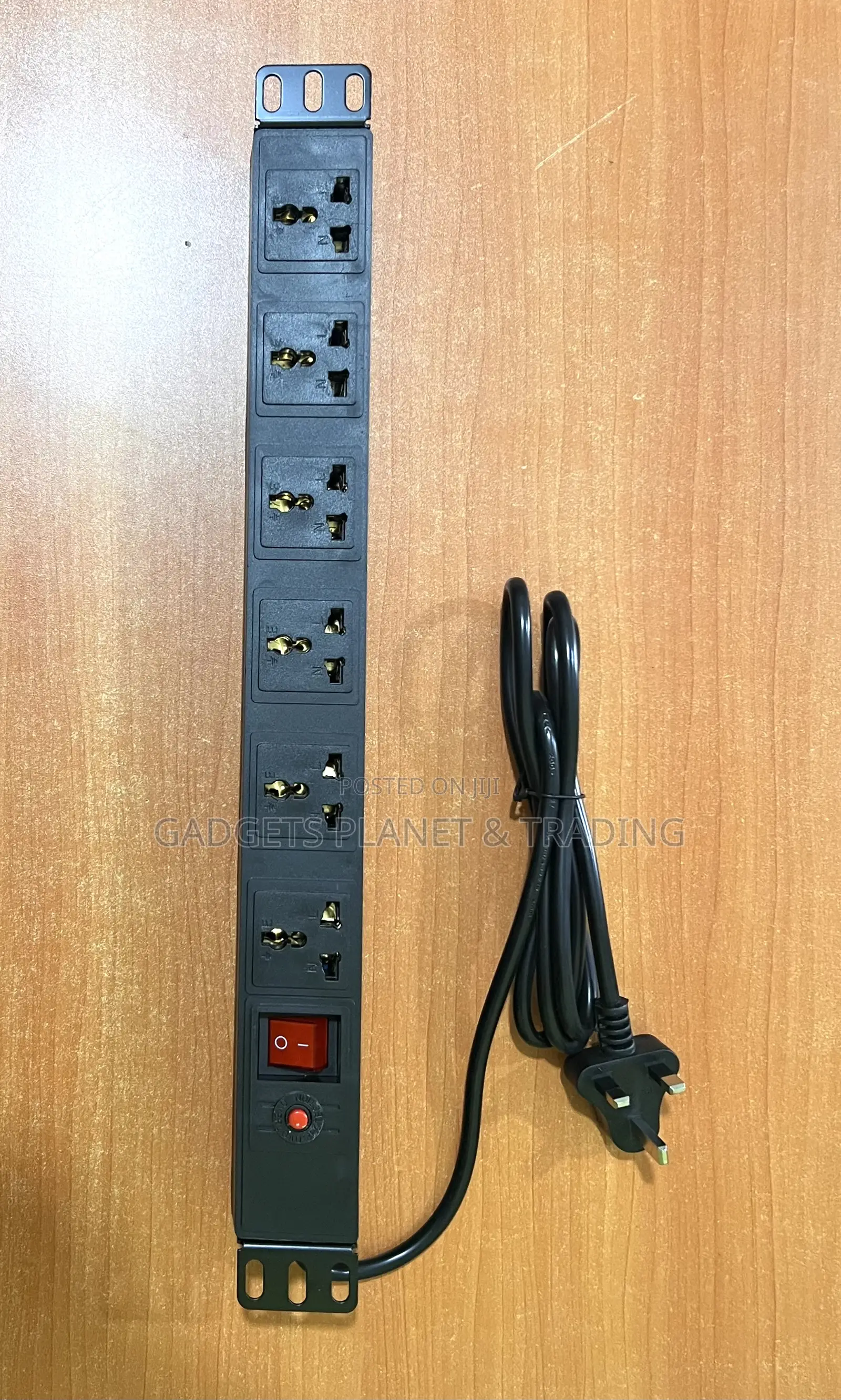 6 Way PUD Rack Power Distribution Unit / UK Extension Board