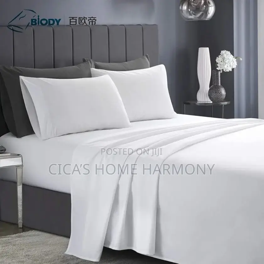 2 Super King Size Bedsheets (Hotel)4 Pillow Cases