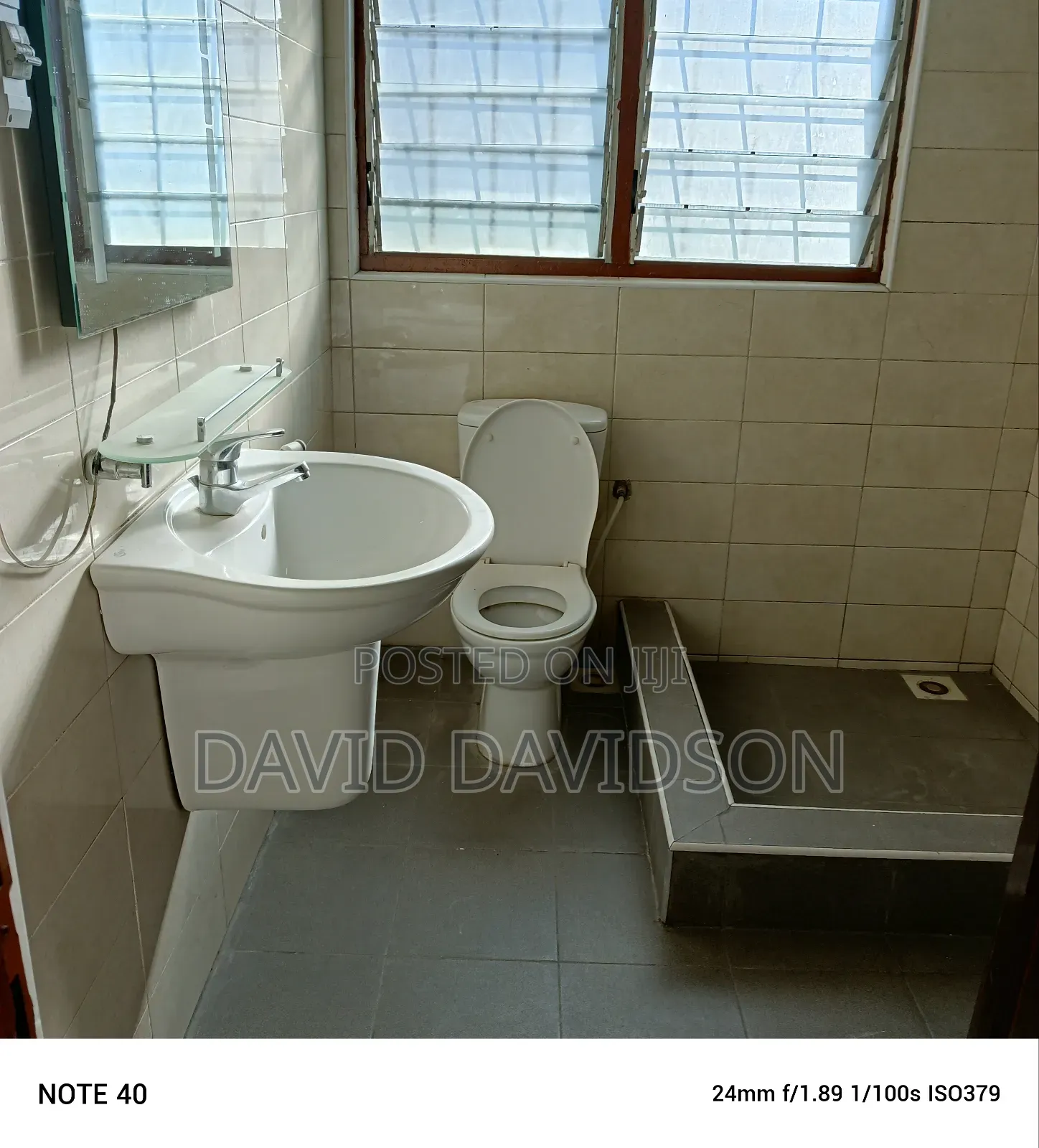 7bdrm House in 7 Bedroom House, Tema Metropolitan for rent