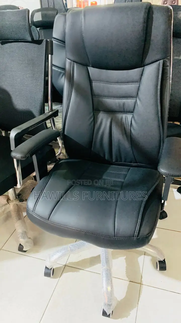 New Office/Swivel Chair With Resting