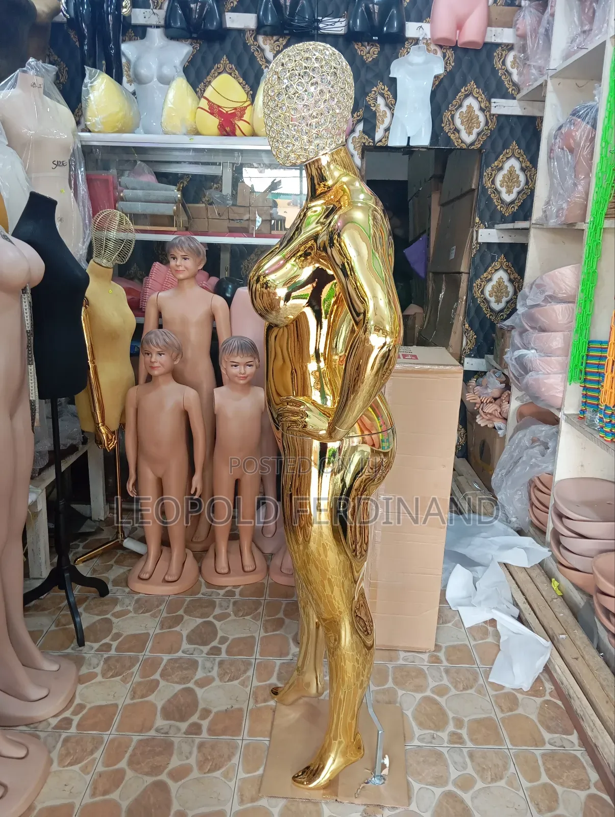 Plus Size Gold Female Mannequins With Diamonds Stone Face