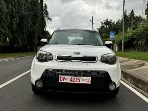 Kia Soul Hatchback 2016 White