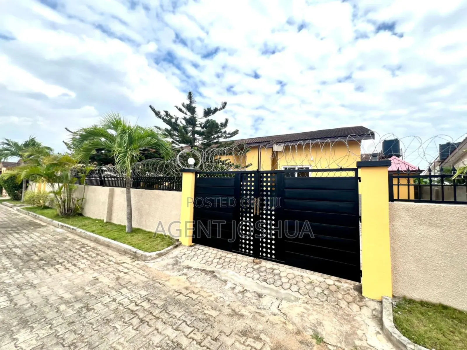 4bdrm House in Manet Viile Estate, Airport Residential Area for rent