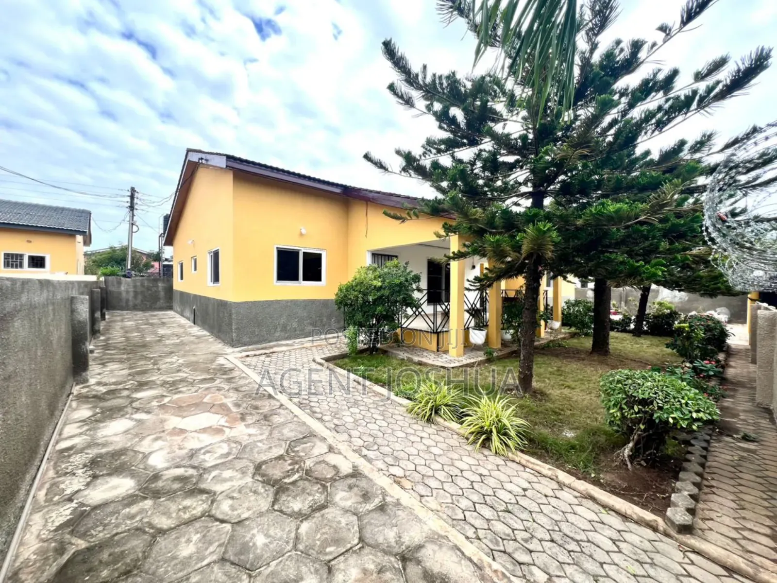 4bdrm House in Manet Viile Estate, Airport Residential Area for rent