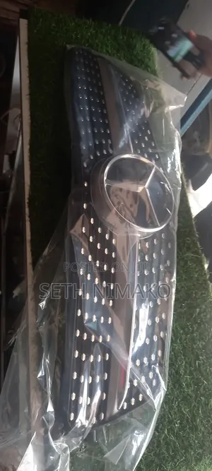 Grilles Front Shells Mercedes Benz