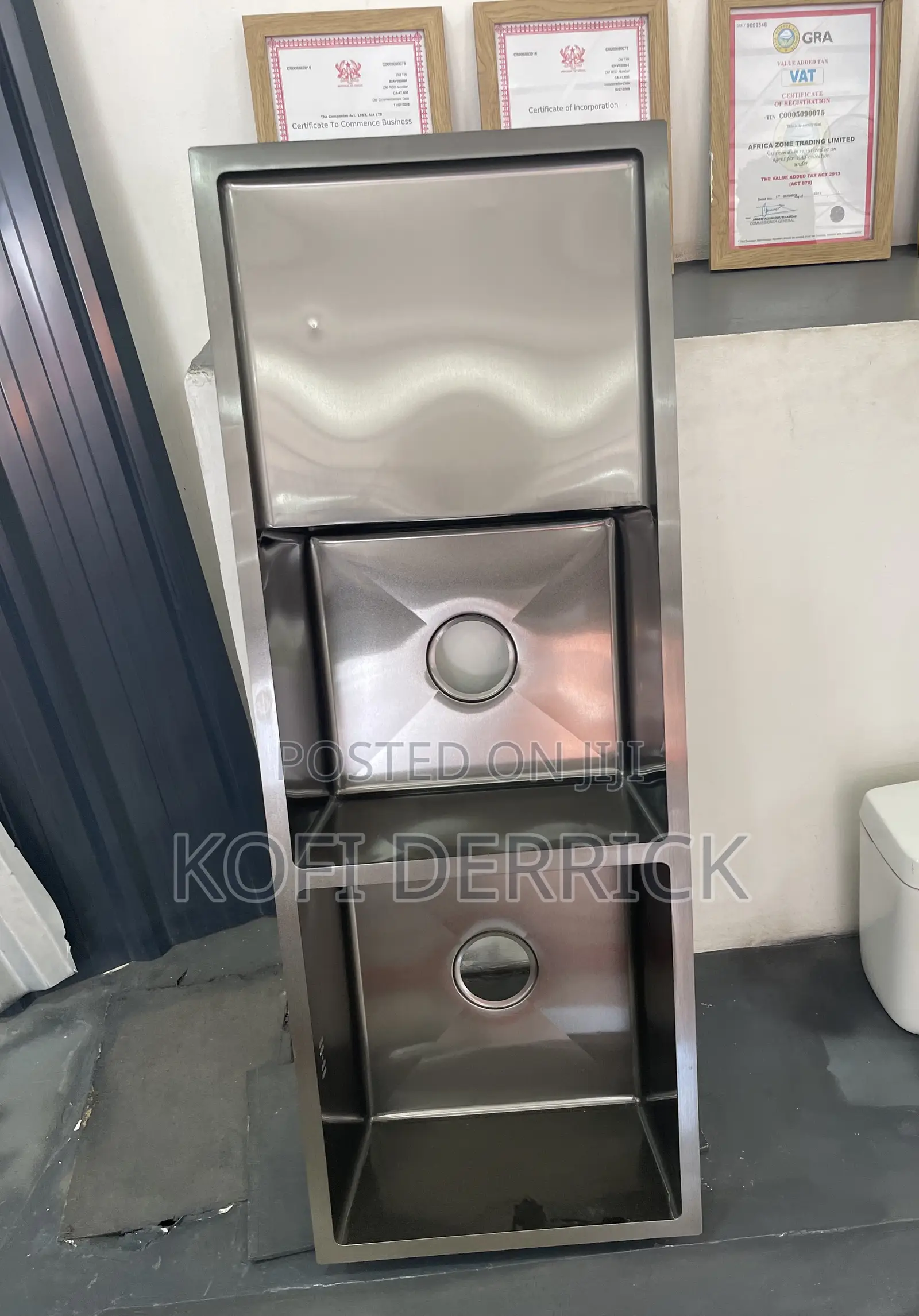 Double Bowl Sink With Arm