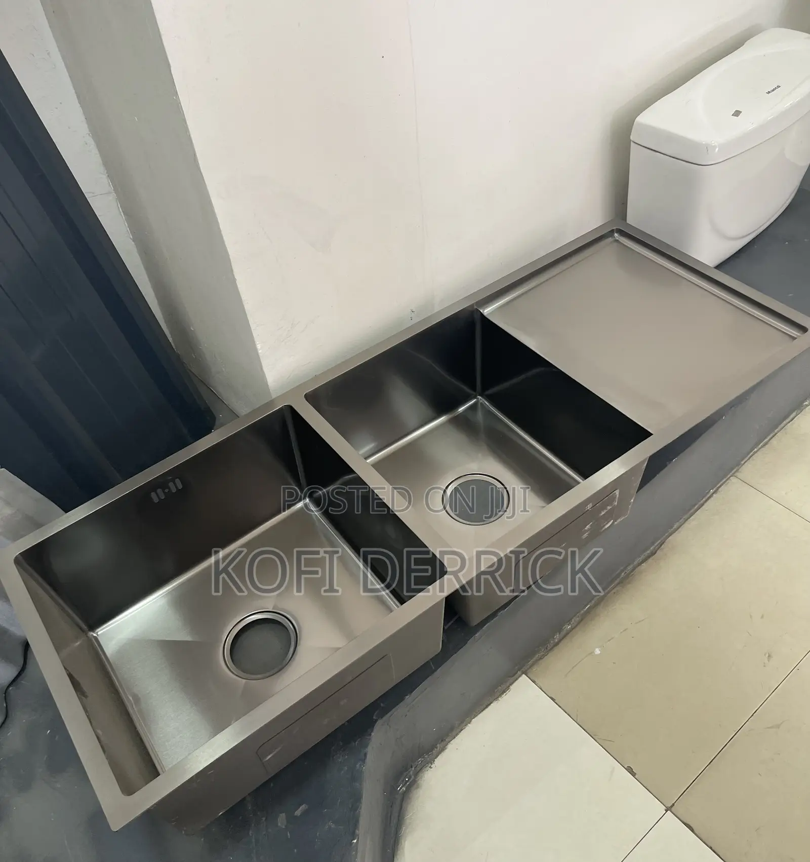 Double Bowl Sink With Arm