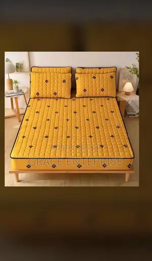 High Quality Water Proof Bed Covers in Different Colors