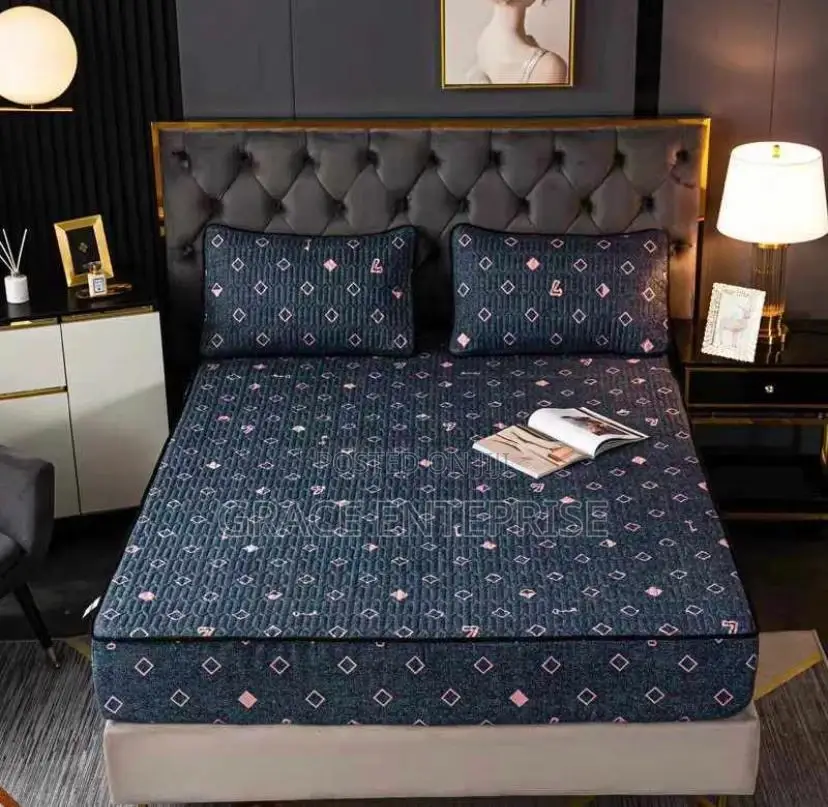 Superb Quality Waterproof Bed Covers