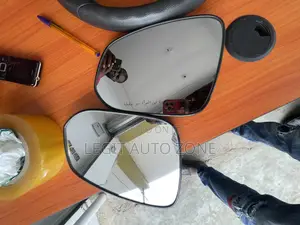 Toyota Hulix 2016,2017,2018 Mirror Glass