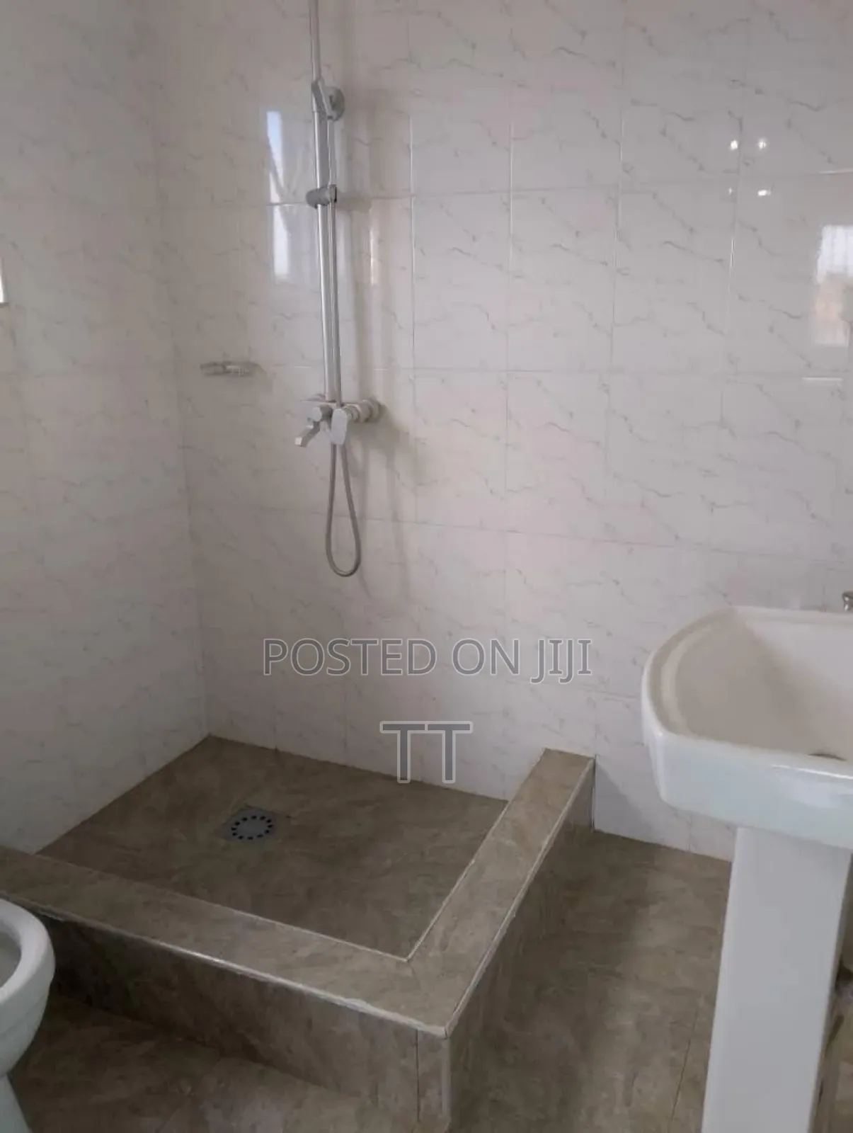 1bdrm Apartment in Teshie Greda for rent