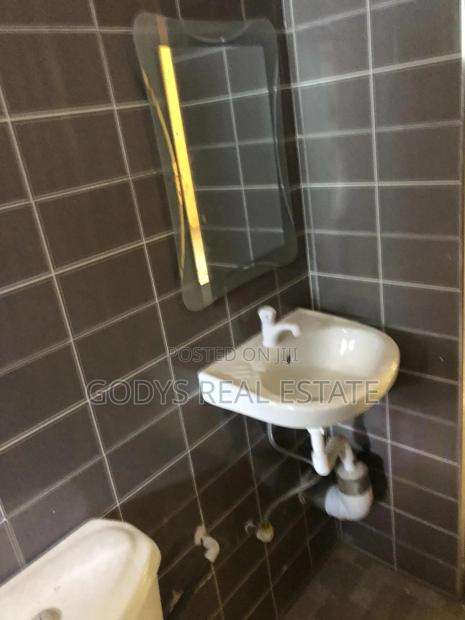 1bdrm Apartment in Obom Road, Kasoa for rent