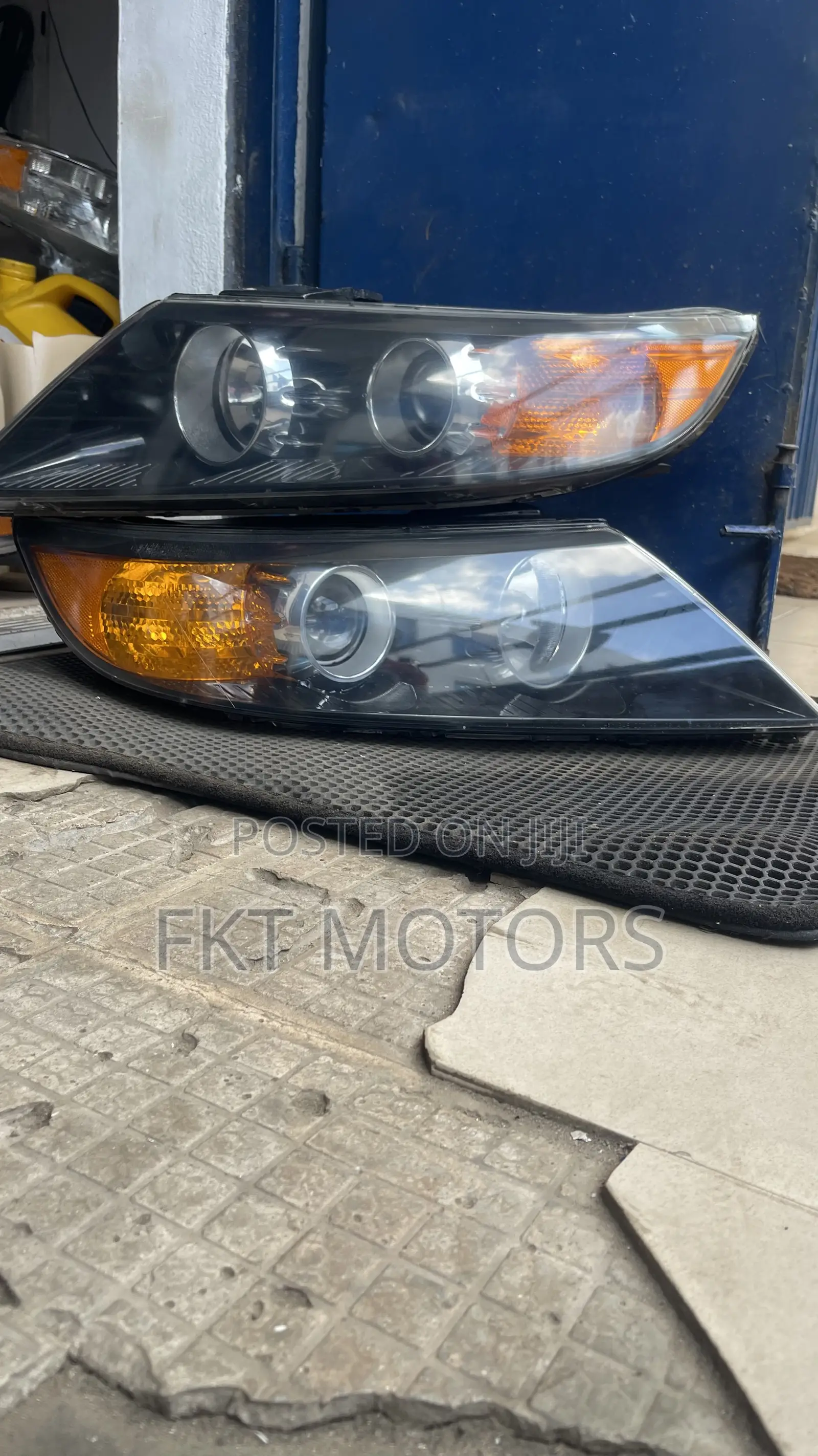 Kia Sorento Headlight Pair 2011/2012/2013/2014/2015/2016