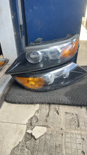 Kia Sorento Headlight Pair 2011/2012/2013/2014/2015/2016