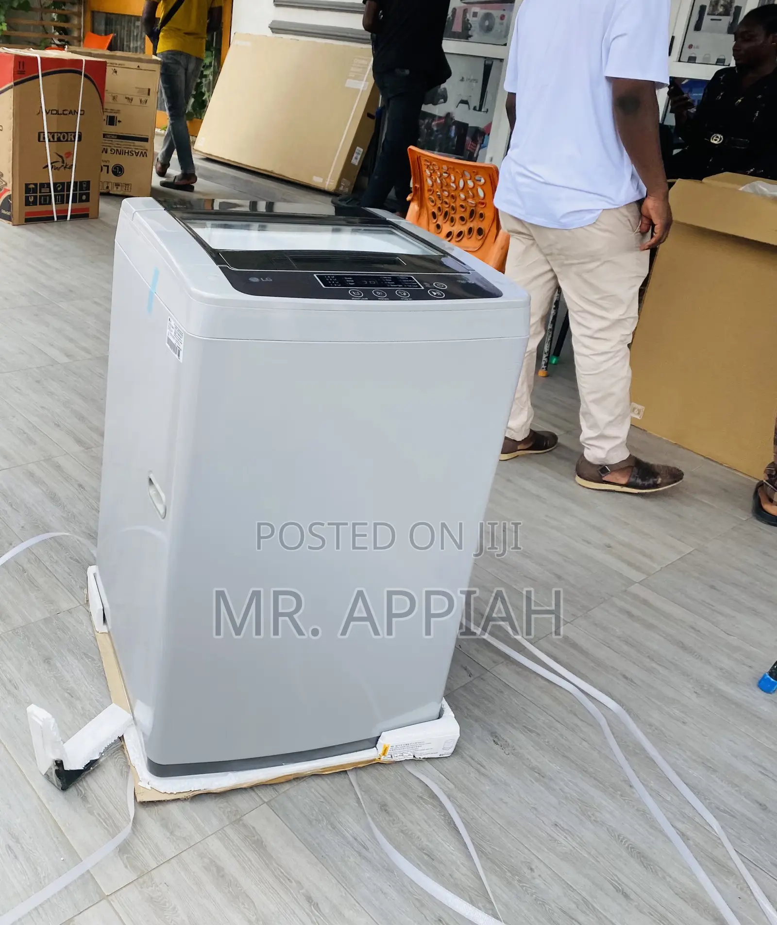Smart LG T8585NDHV 8kg Top Load Electric Washing Machine.