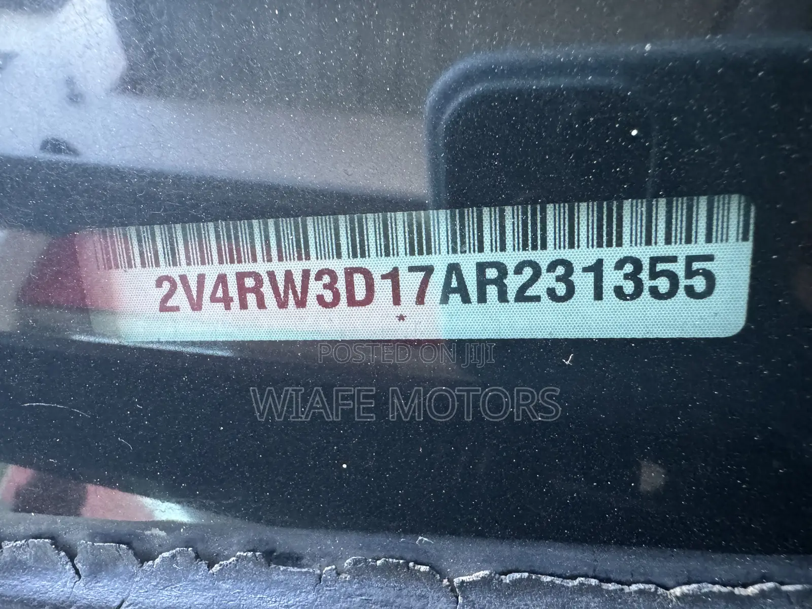 Volkswagen Routan SE 2010 Silver