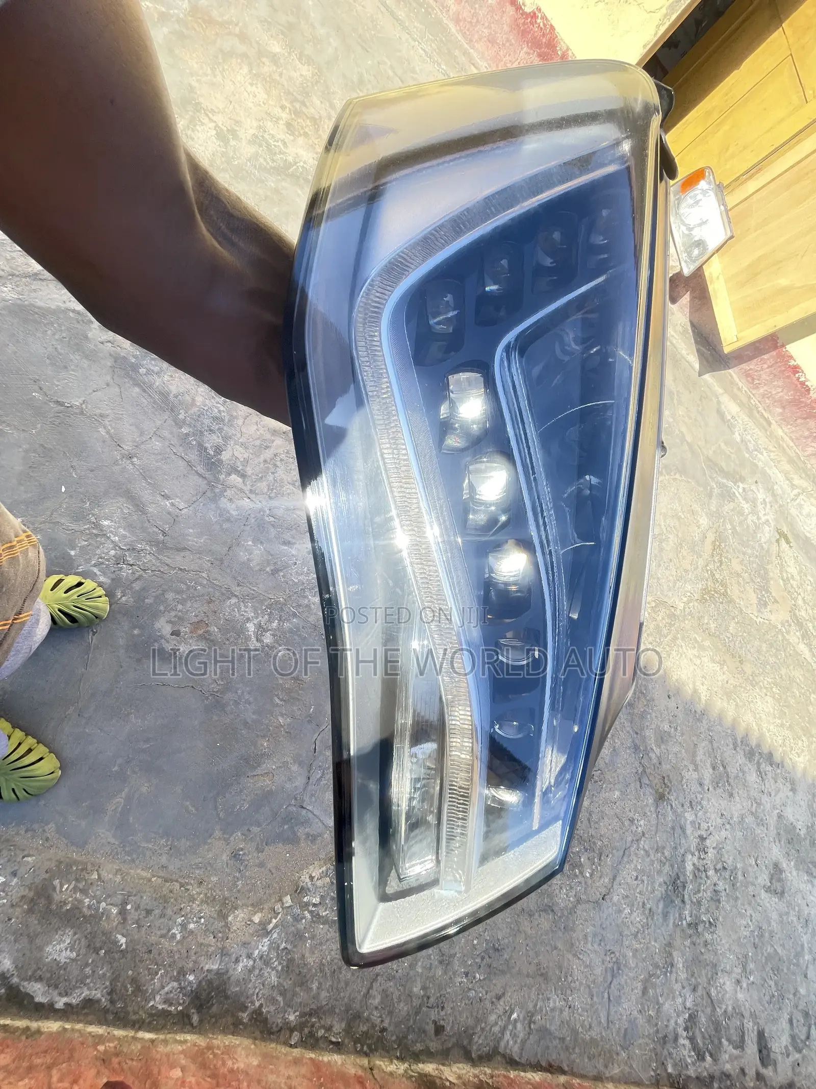 Audi A8 Headlight Full Turing With Chargers
