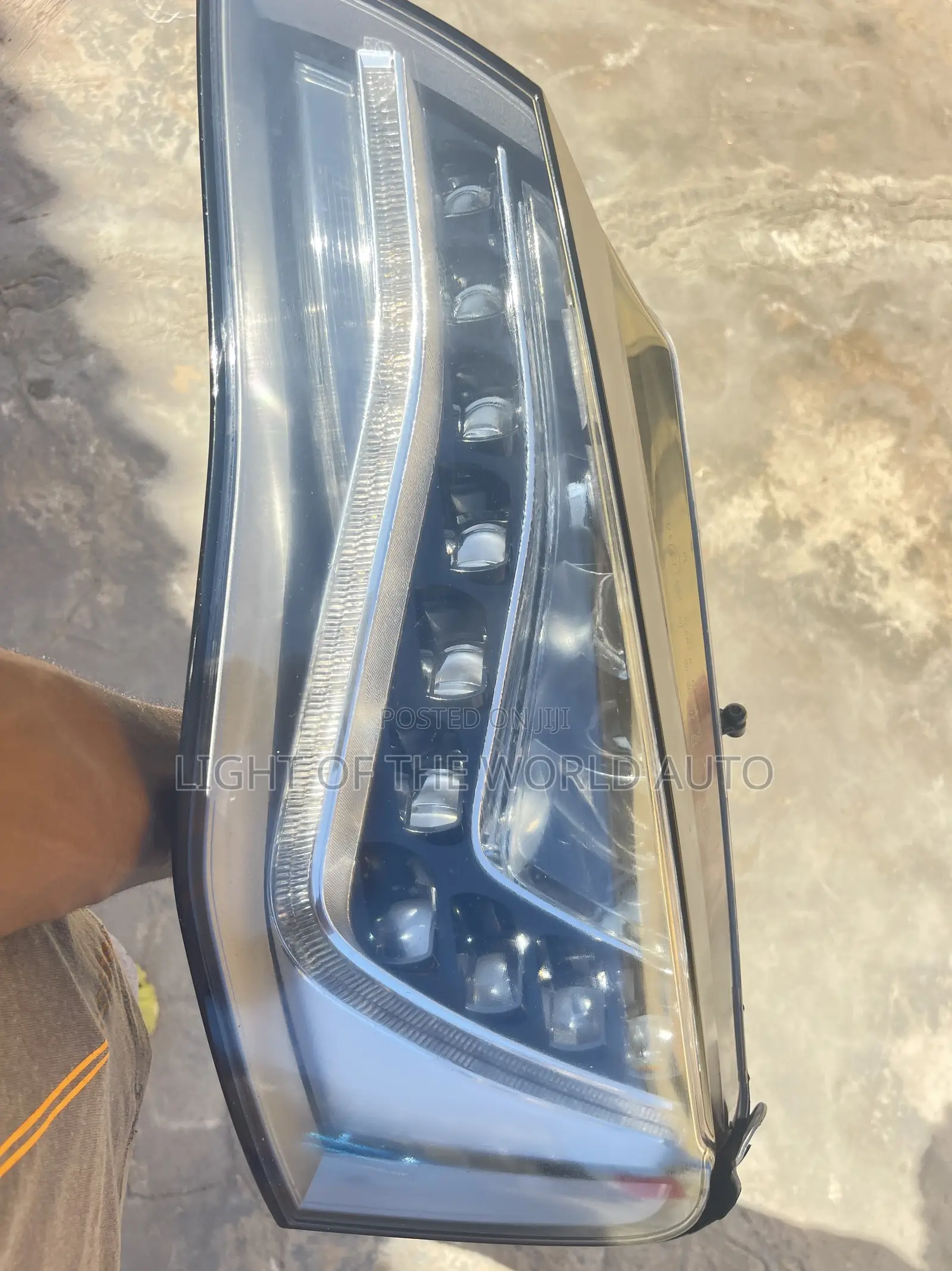 Audi A8 Headlight Full Turing With Chargers