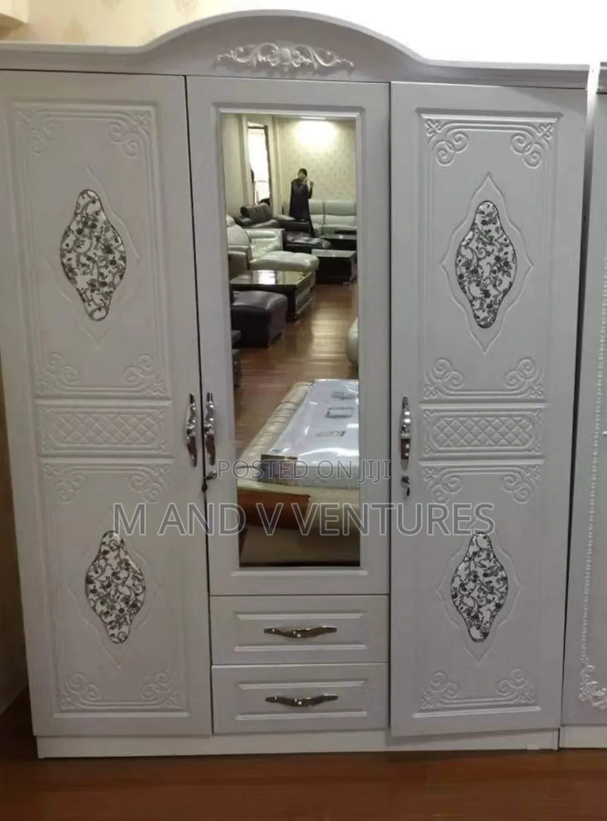 Wardrobe 3doors CBDZ