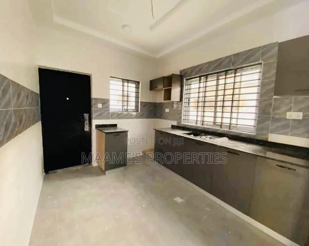 3bdrm House in Spintex for sale