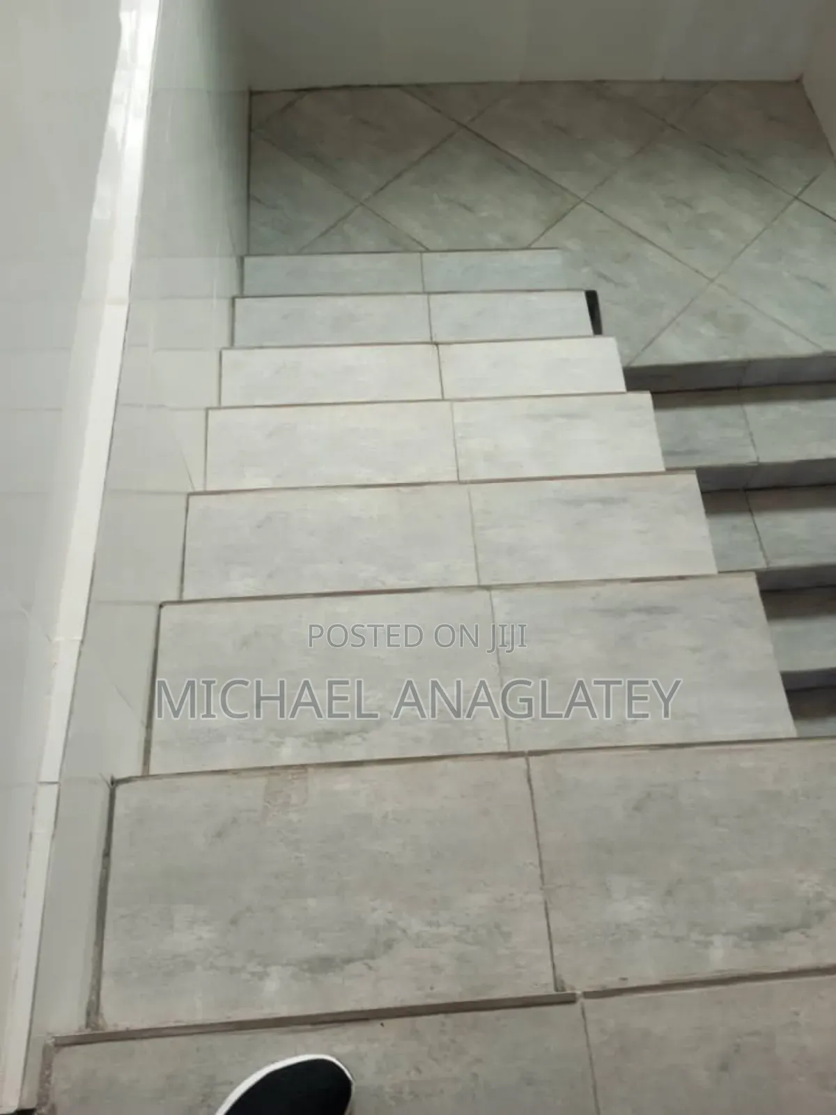 Tiles Laya