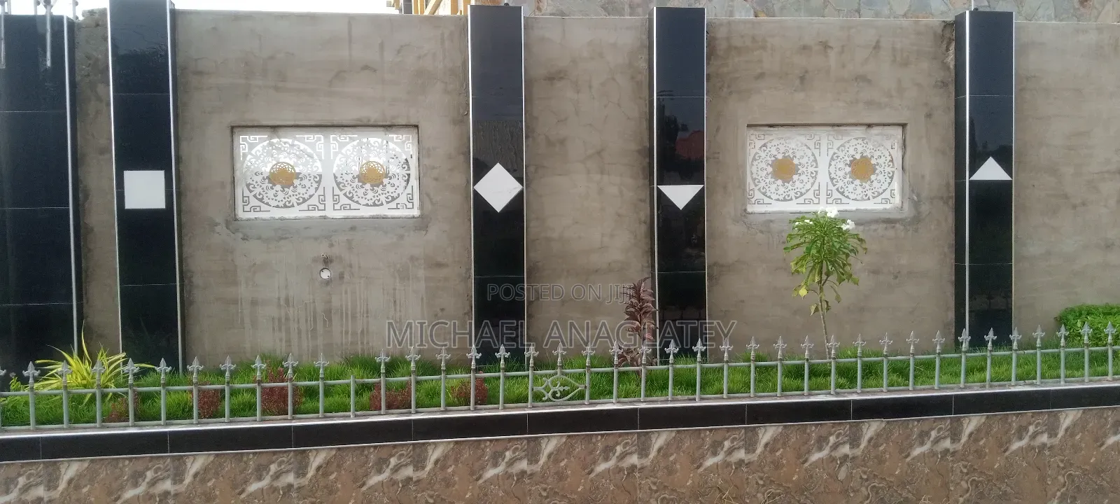 Tiles Laya