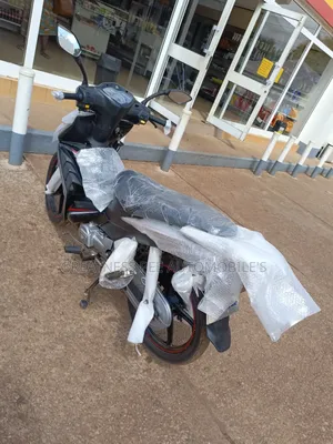Aprilia 2021 Gray