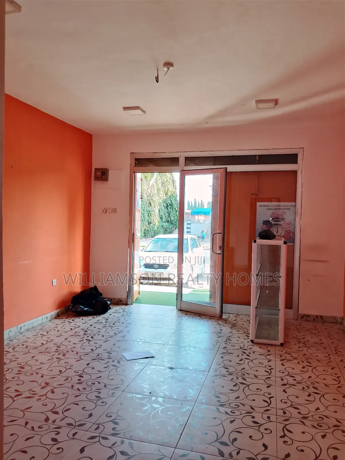Road Side Shop/Store/Office Space/Warehouse, Spintex