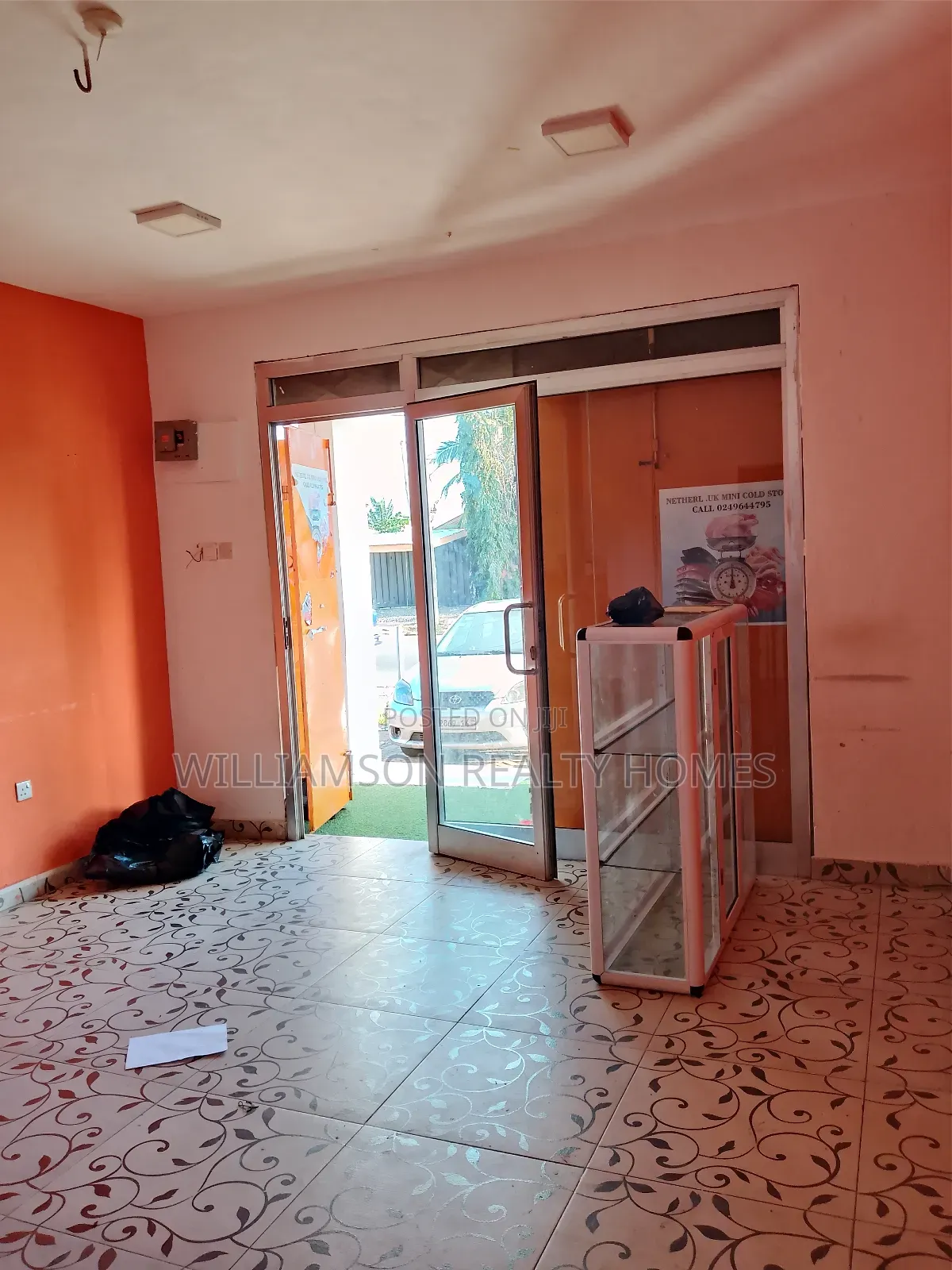 Road Side Shop/Store/Office Space/Warehouse, Spintex