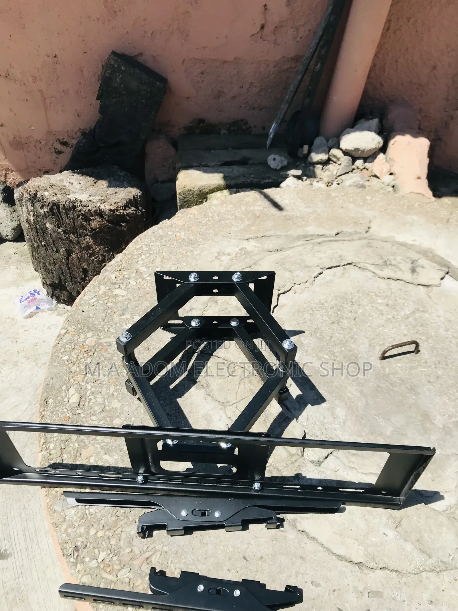 Unique in Box Adjustable Tv Bracket for 32 Inch to 80” Tv.