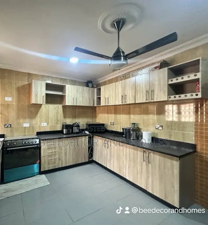 4bdrm House in Bee Decor & Homes, Dome for sale
