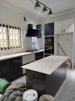 4bdrm House in Lakeside for sale