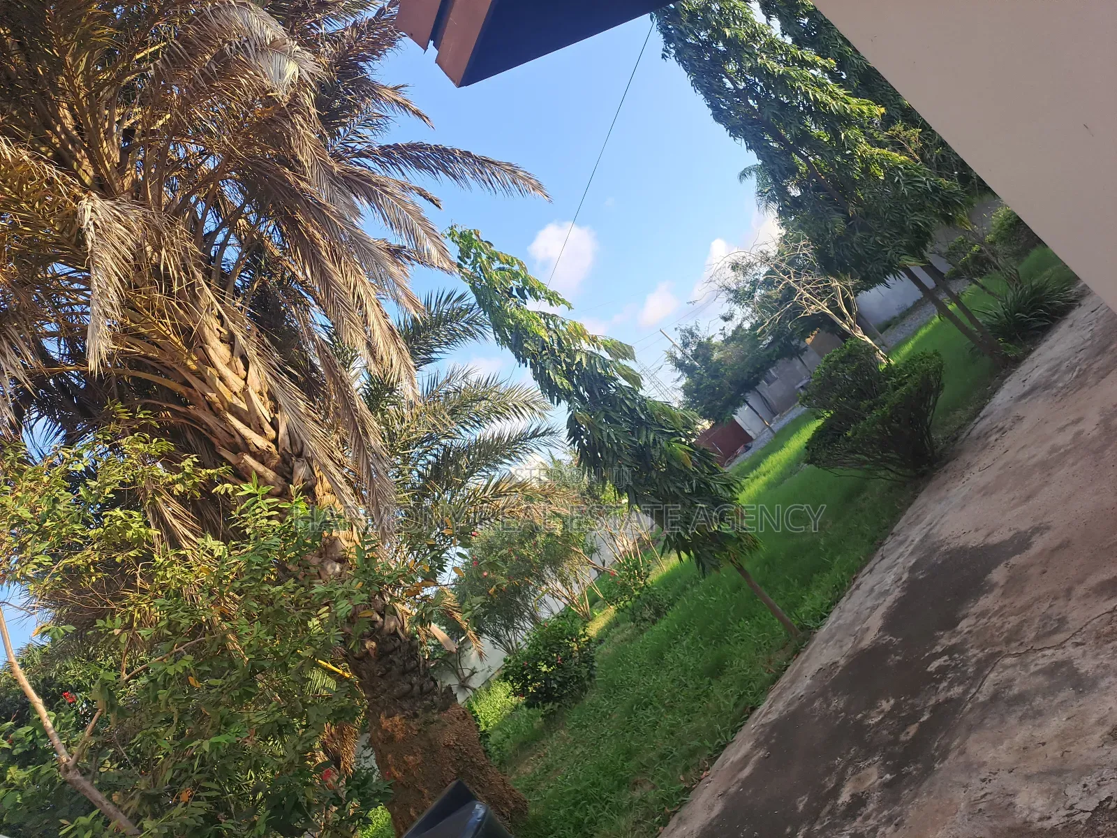 5bdrm House in Dzorwulu for rent
