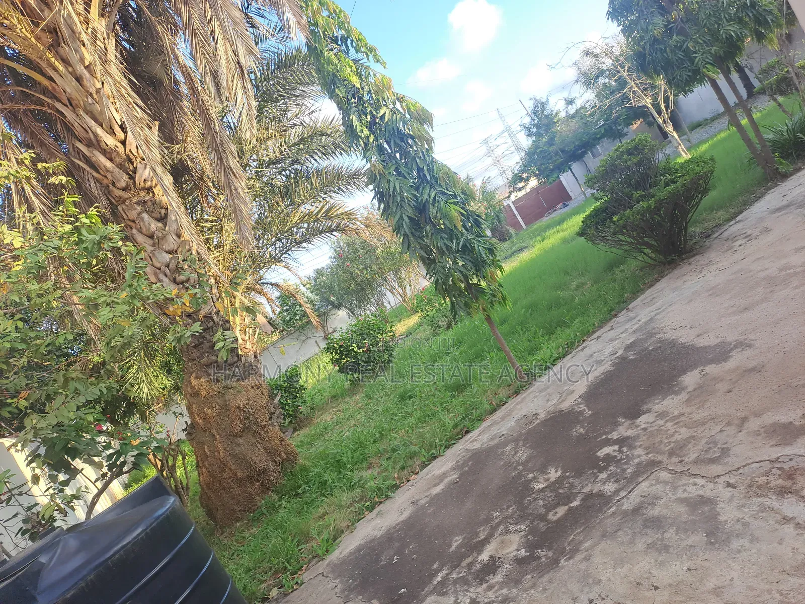 5bdrm House in Dzorwulu for rent