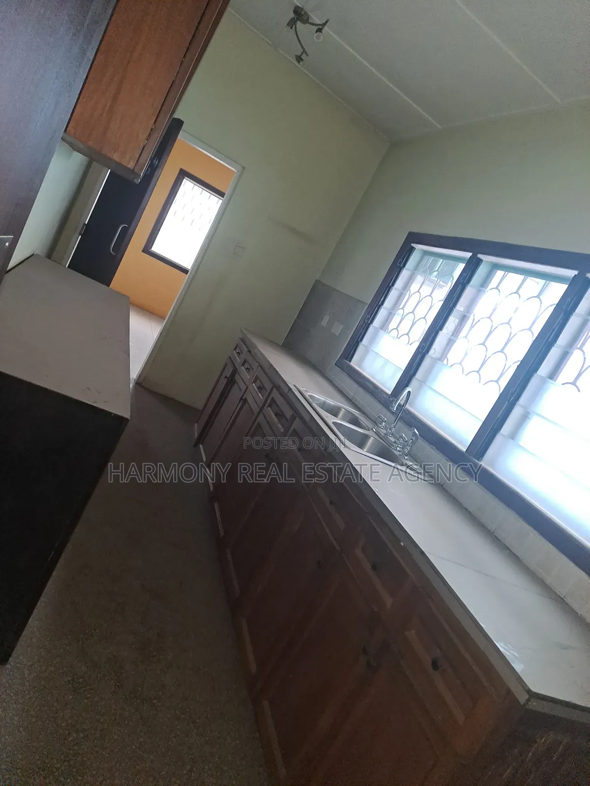 5bdrm House in Dzorwulu for rent
