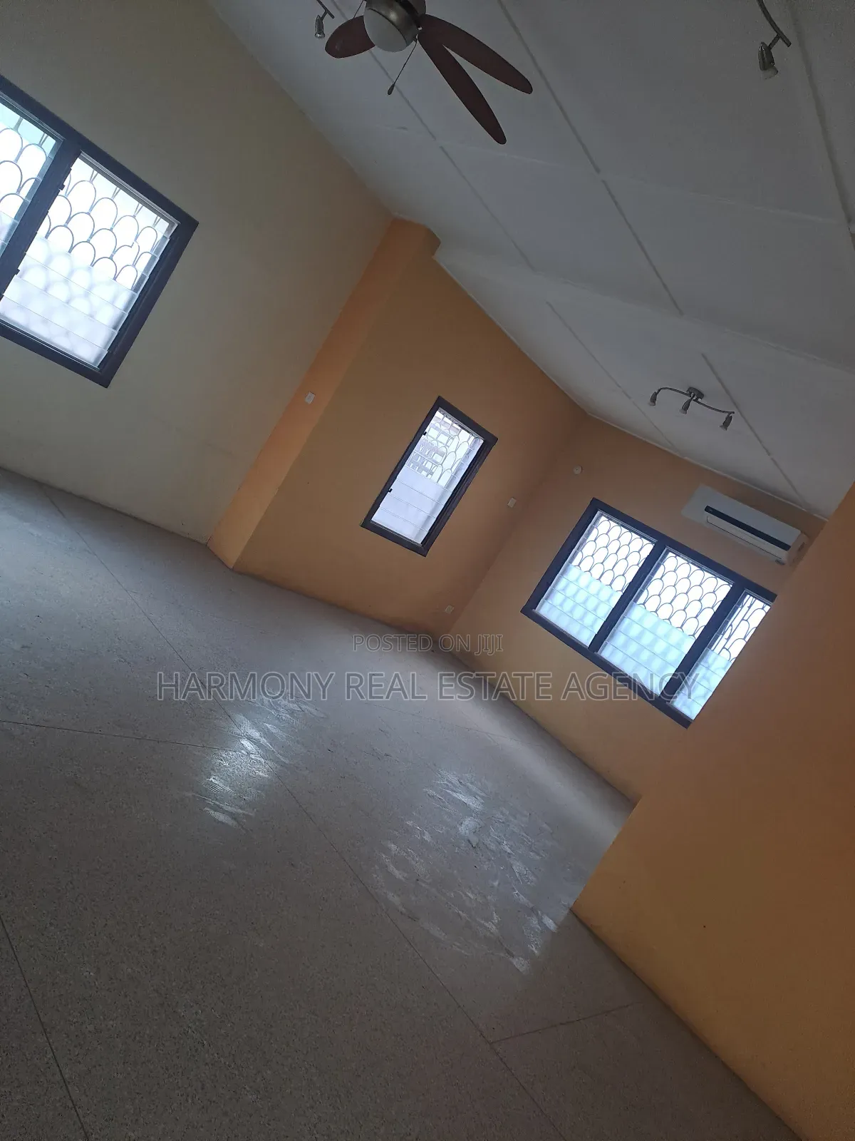 5bdrm House in Dzorwulu for rent